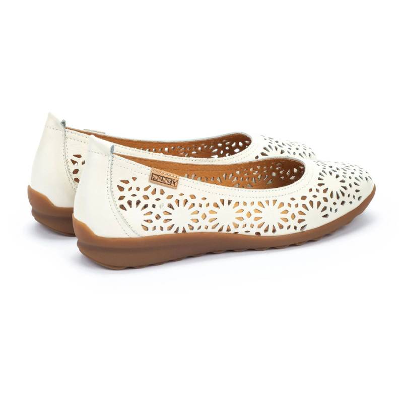 Ballerines Alcoi blanches perforées Pikolinos – Image 2