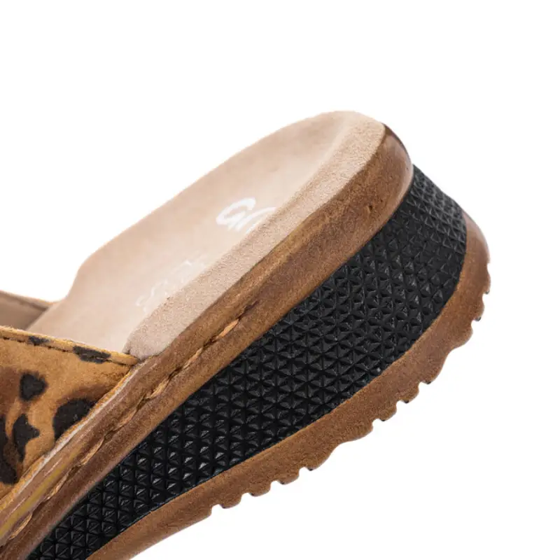 Mules Hawaii Léopard semelle compensée Ara – Image 4