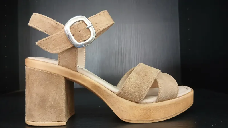 Geo-reino-sandales-tana-velours-biscuit-femme